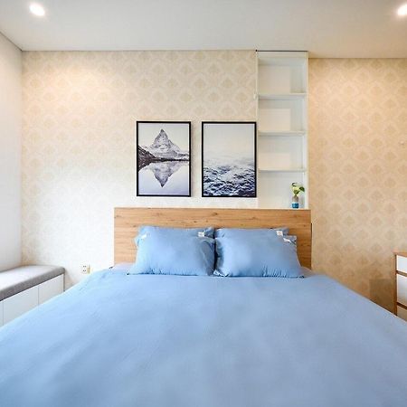 Qhome Dlux 2Pn Ho Chi Minh City Exterior photo